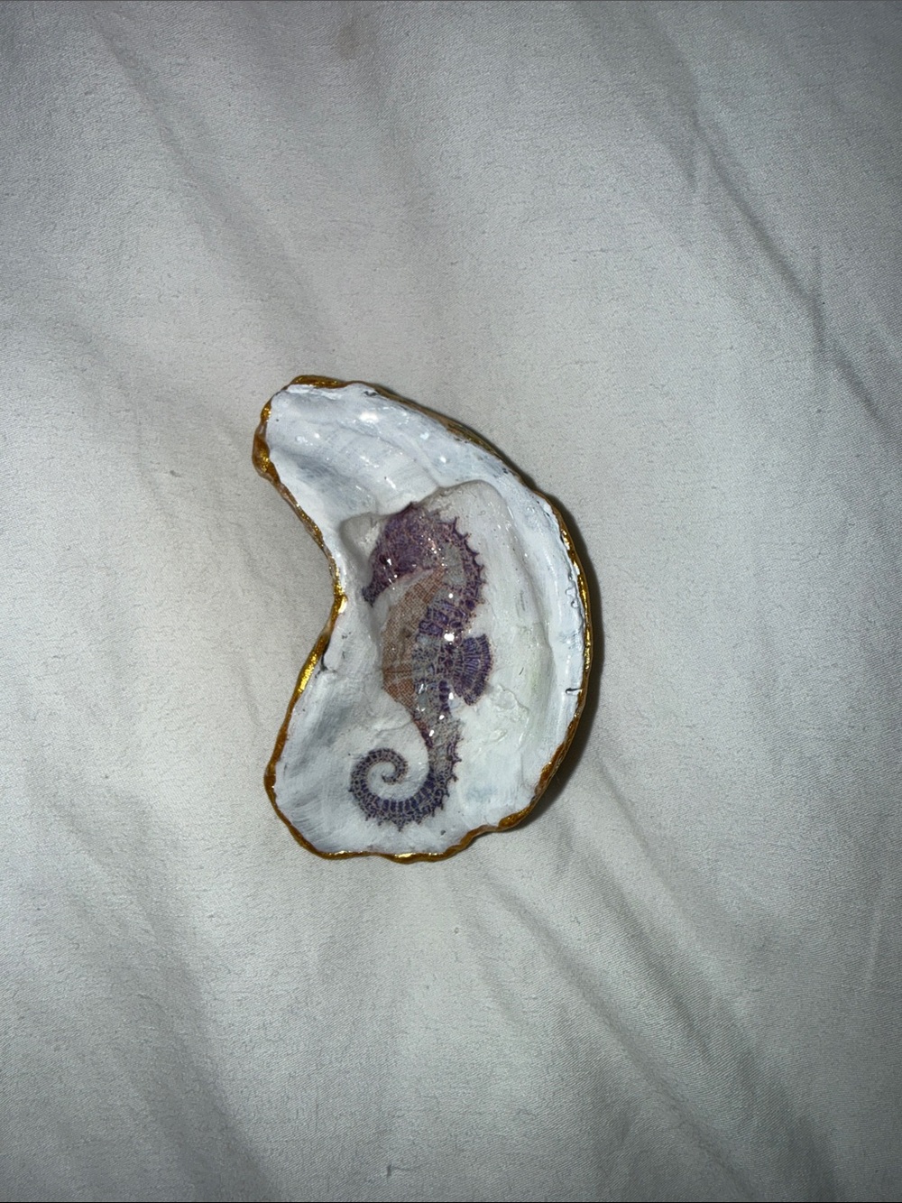 Handcrafted Osyter Shell Magnet Sea Horse Design